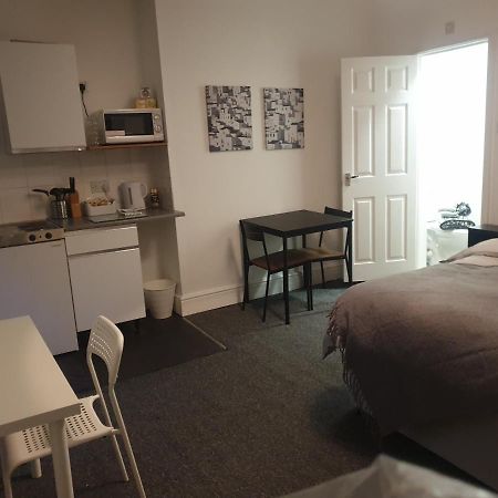Coventry Studio Apartment Luaran gambar