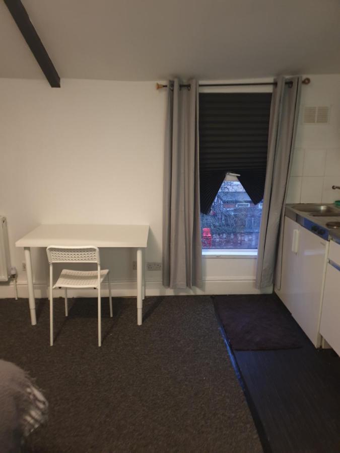Coventry Studio Apartment Luaran gambar